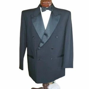 Success of Uomo 3 piece black double‎ breasted tuxedo suit